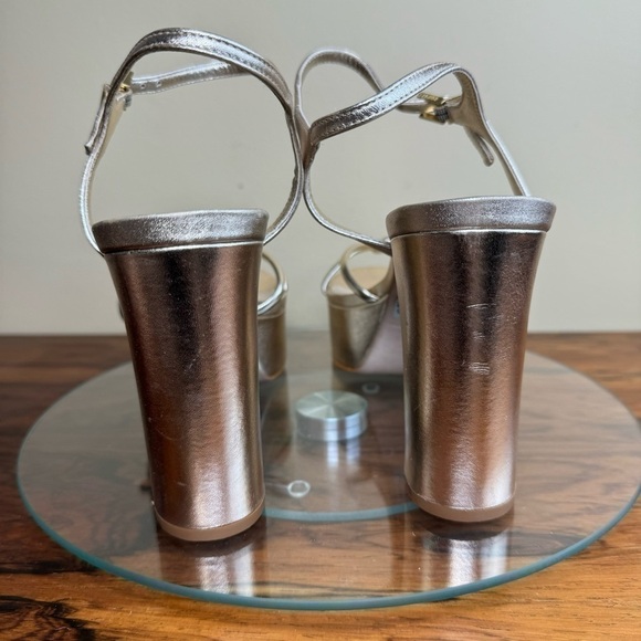 Schutz Kelsie Platform Sandal in Metallic Platina - Picture 11 of 16